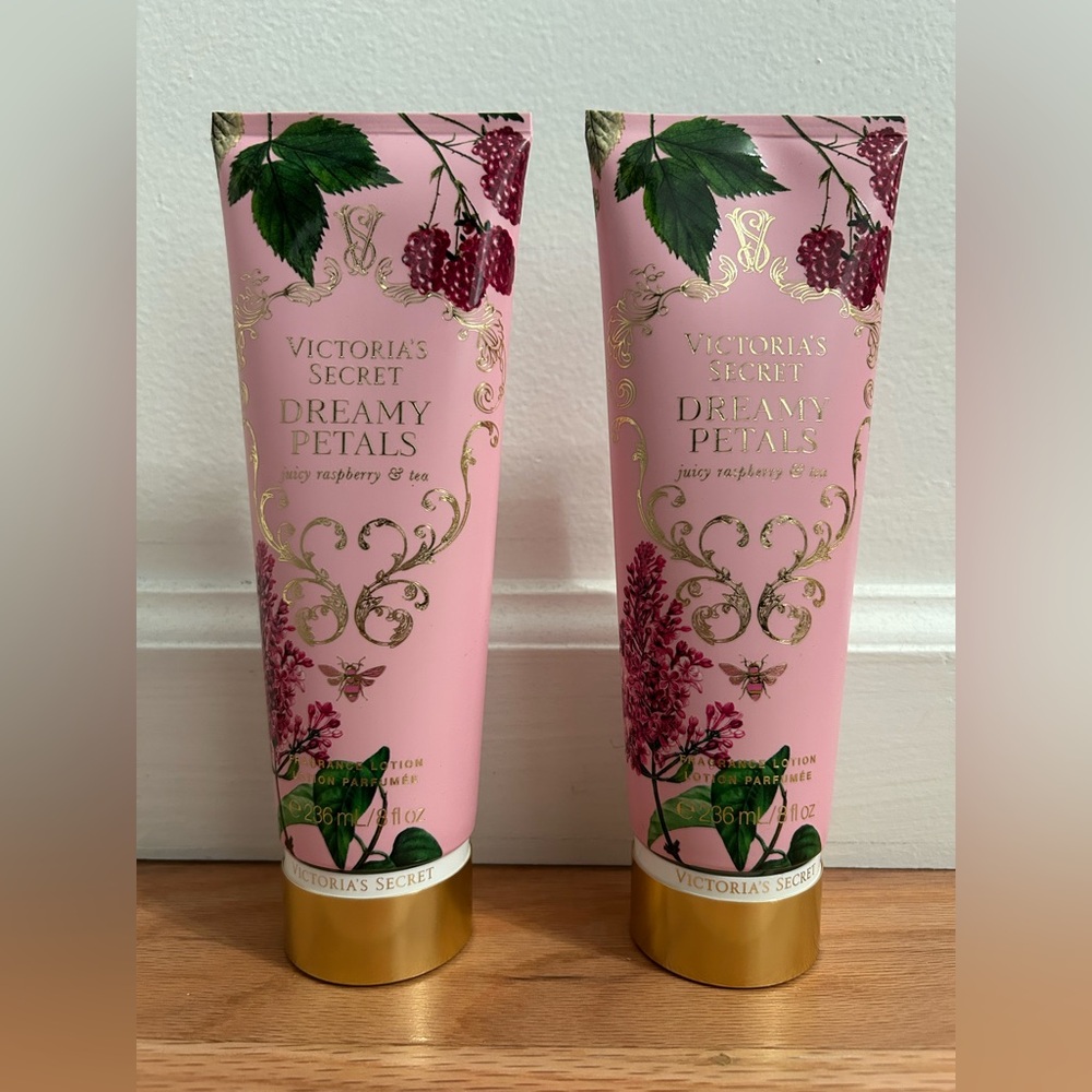 Victoria’s Secret Dreamy Petals body lotion set of 2
